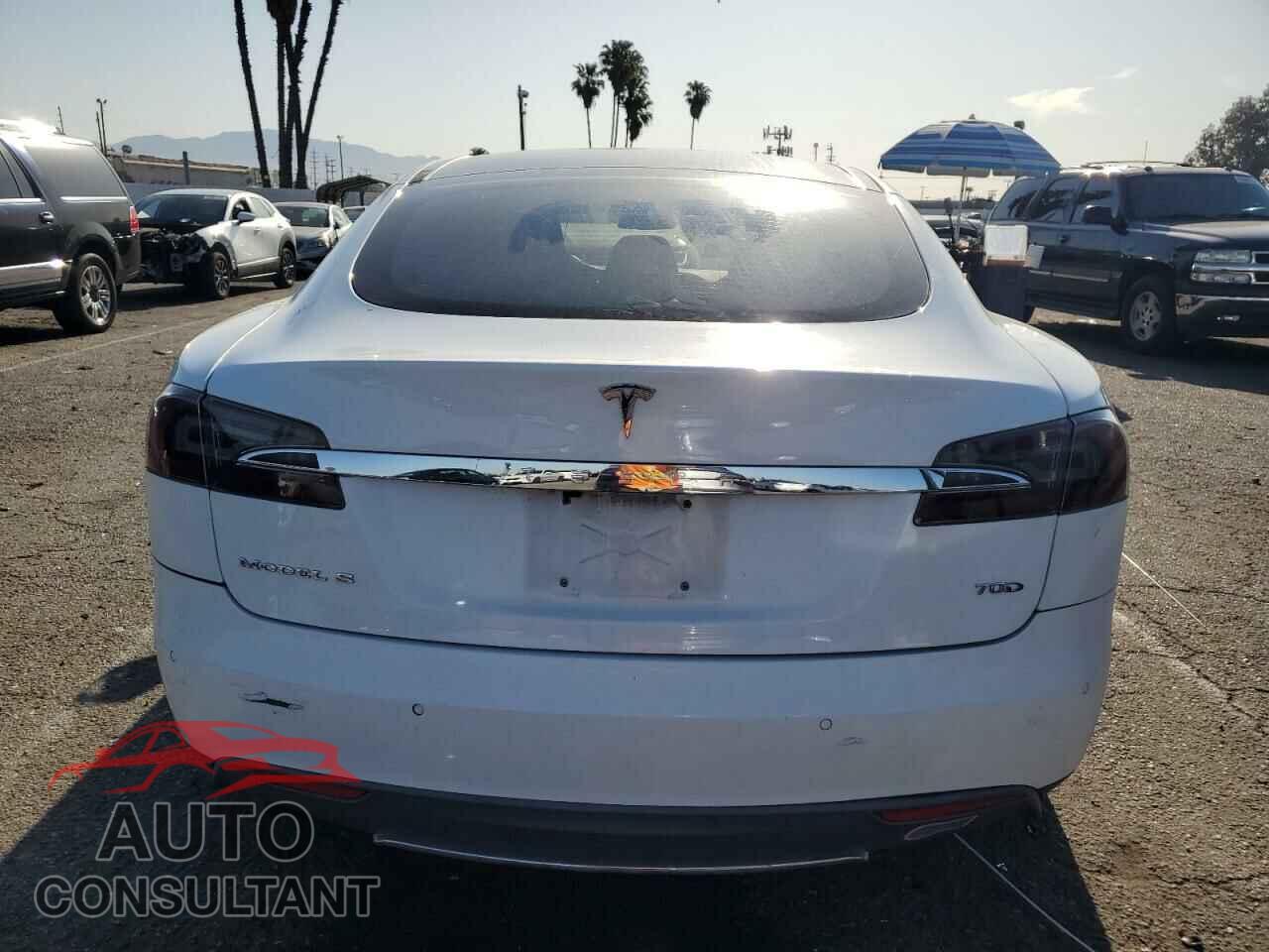 TESLA MODEL S 2015 - 5YJSA1S22FF094368