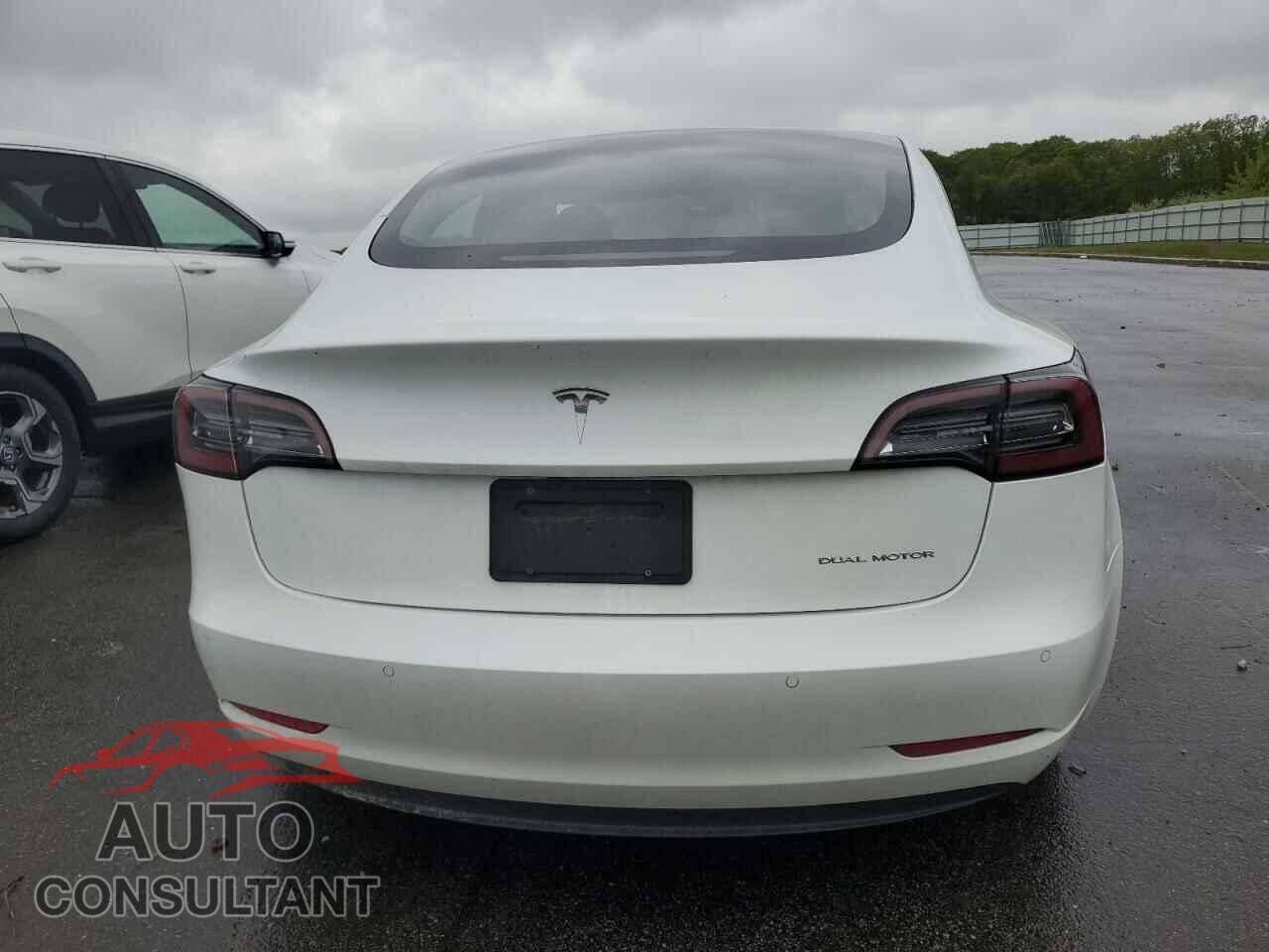 TESLA MODEL 3 2021 - 5YJ3E1EB0MF858266