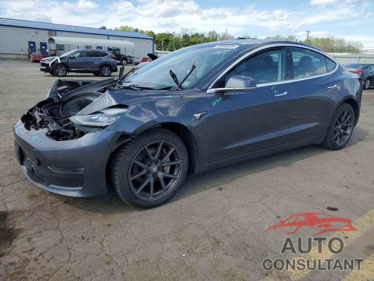 TESLA MODEL 3 2019 - 5YJ3E1EB1KF452137