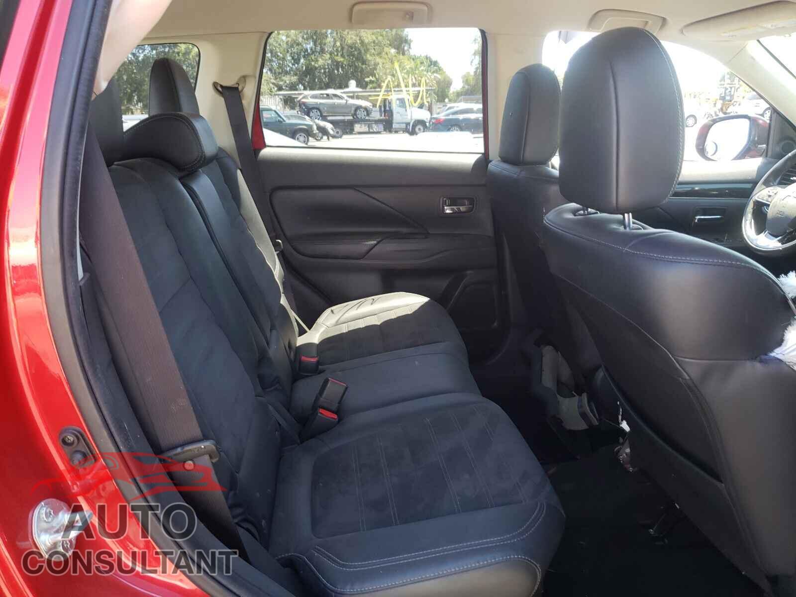MITSUBISHI OUTLANDER 2019 - JA4AD3A37KZ042774