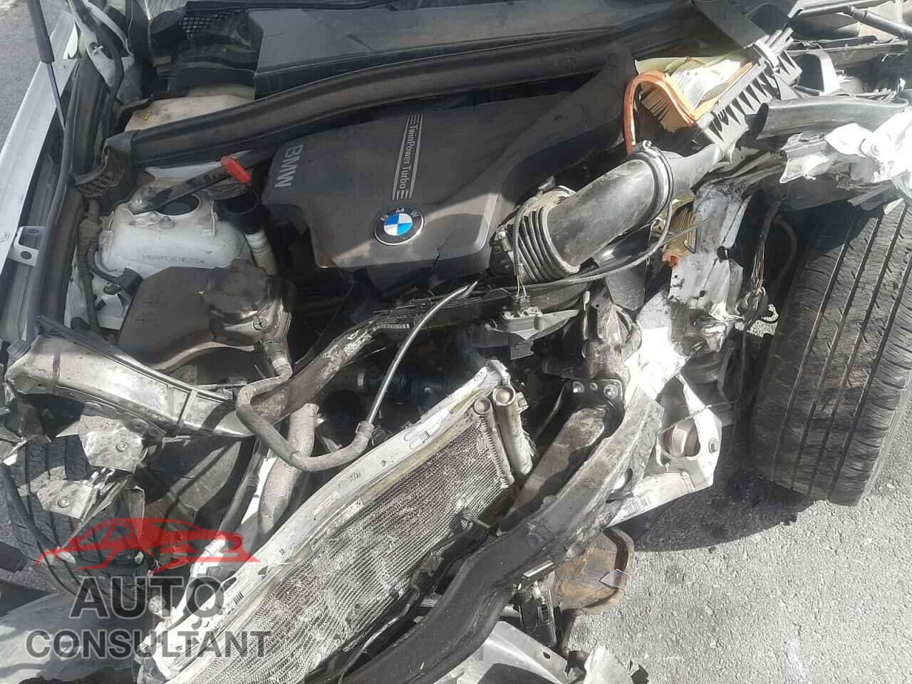 BMW X1 2014 - WBAVM1C56EVW53012
