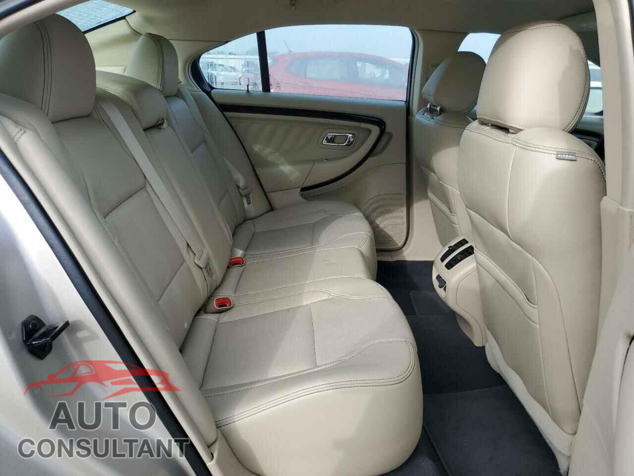 FORD TAURUS 2018 - 1FAHP2F85JG143791