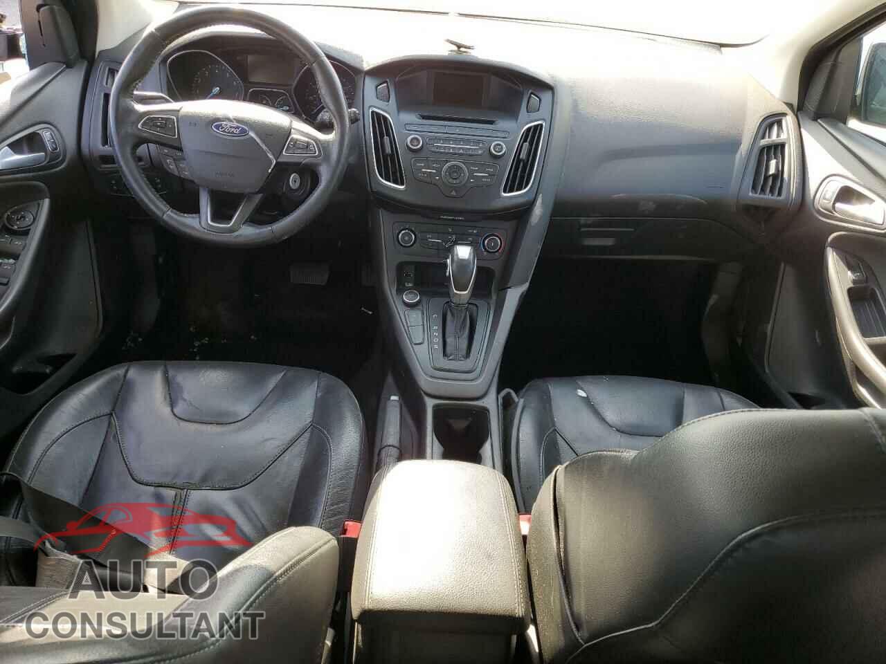 FORD FOCUS 2015 - 1FADP3K2XFL379518