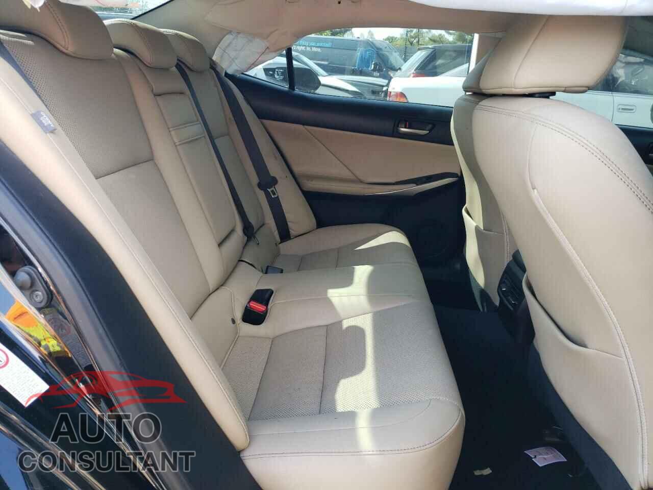 LEXUS IS 2019 - JTHC81D29K5034255