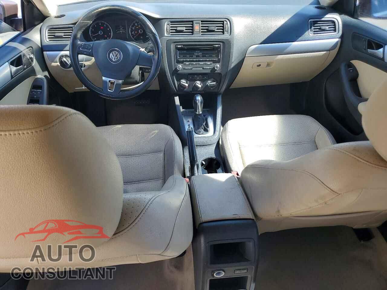 VOLKSWAGEN JETTA 2014 - 3VWD17AJ7EM238024