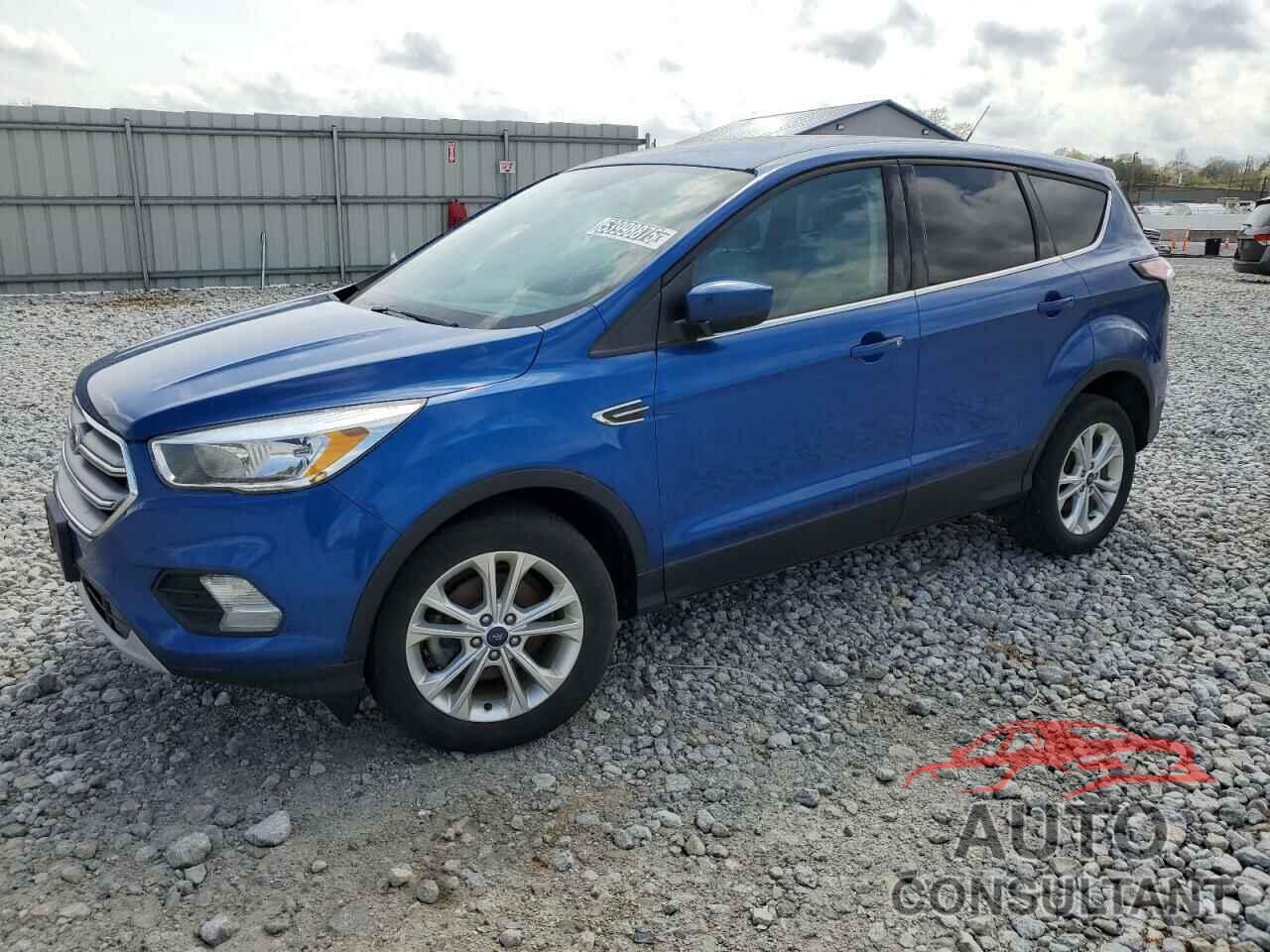FORD ESCAPE 2017 - 1FMCU0GD5HUE98481