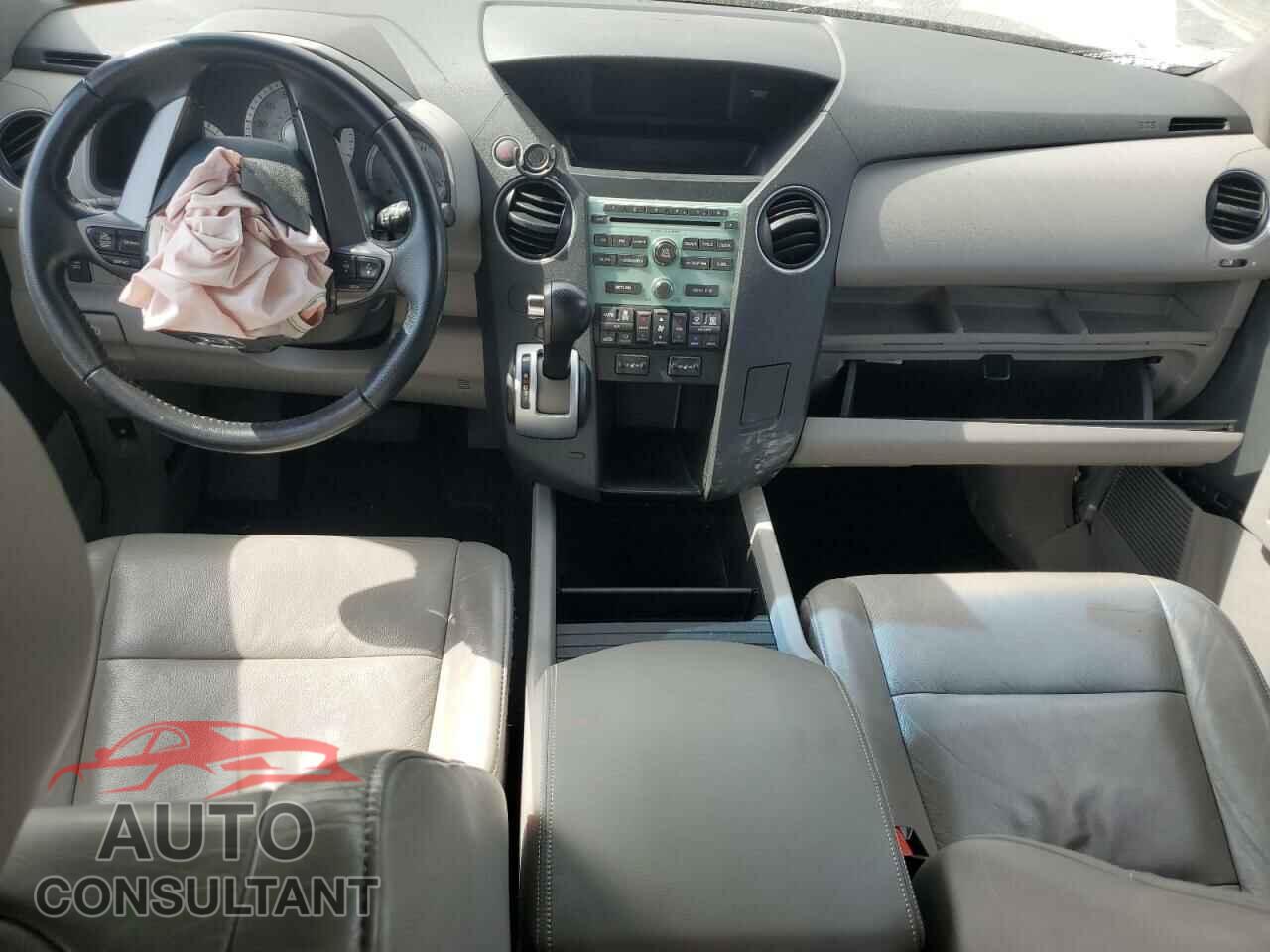 HONDA PILOT 2011 - 5FNYF3H50BB022071