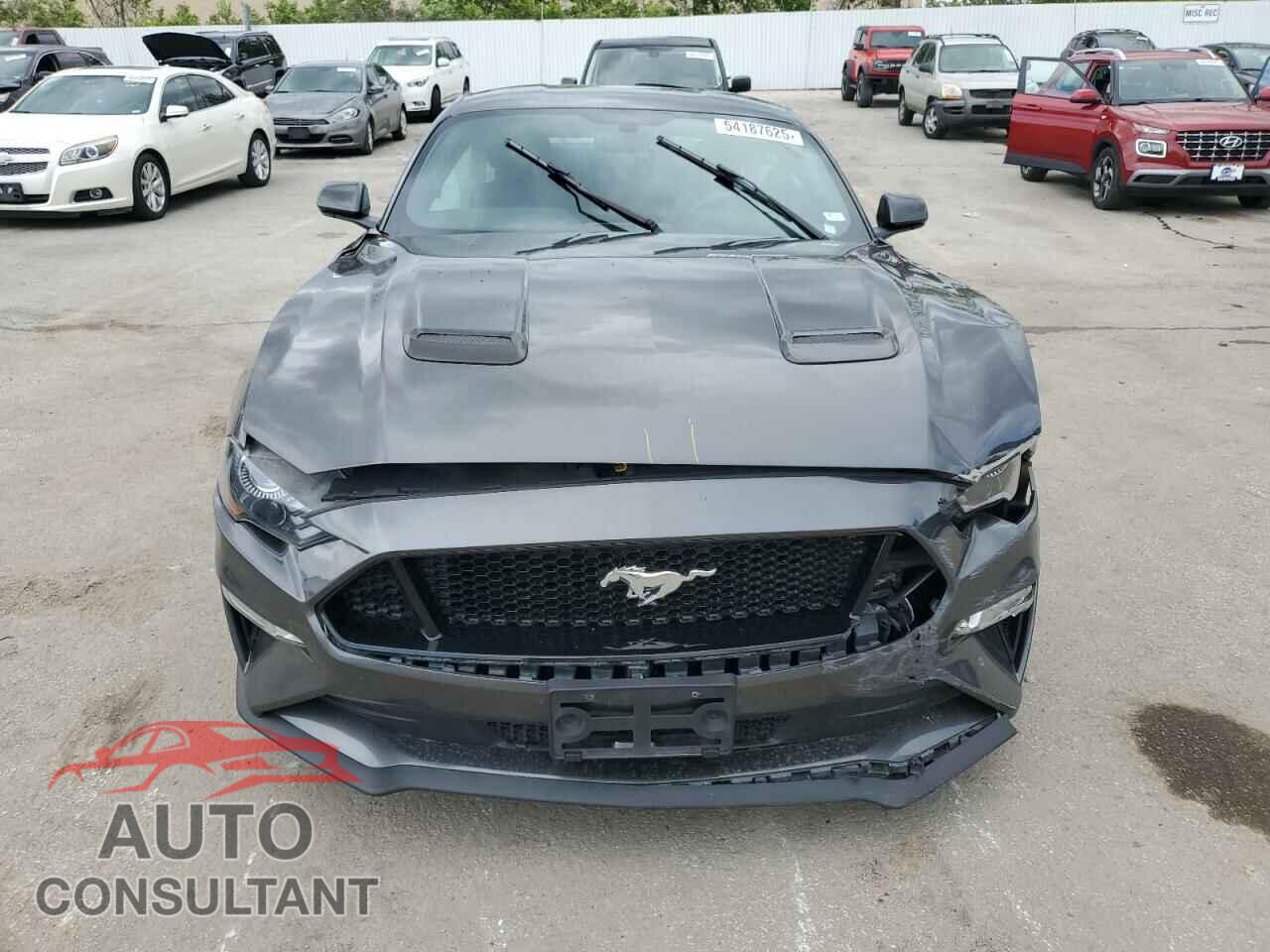FORD MUSTANG 2020 - 1FA6P8CF4L5186756