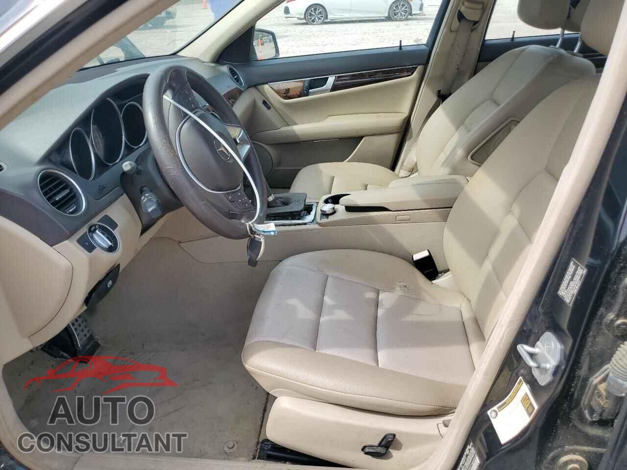 MERCEDES-BENZ C-CLASS 2012 - WDDGF8BB3CR193602