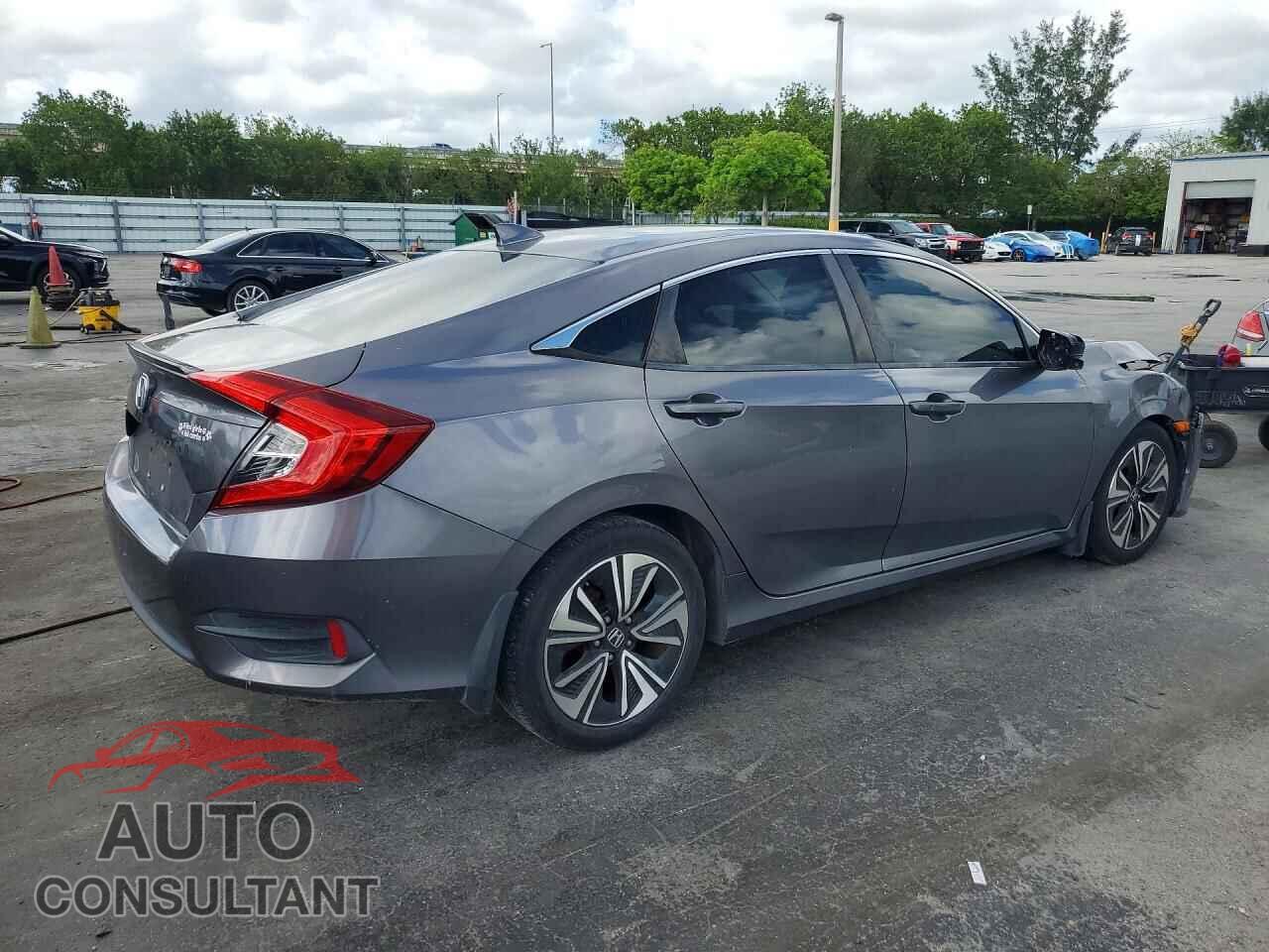 HONDA CIVIC 2018 - JHMFC1F30JX039848