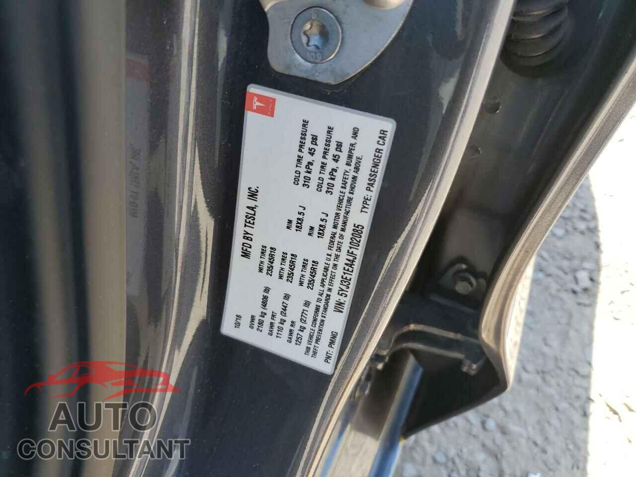 TESLA MODEL 3 2018 - 5YJ3E1EA4JF102085