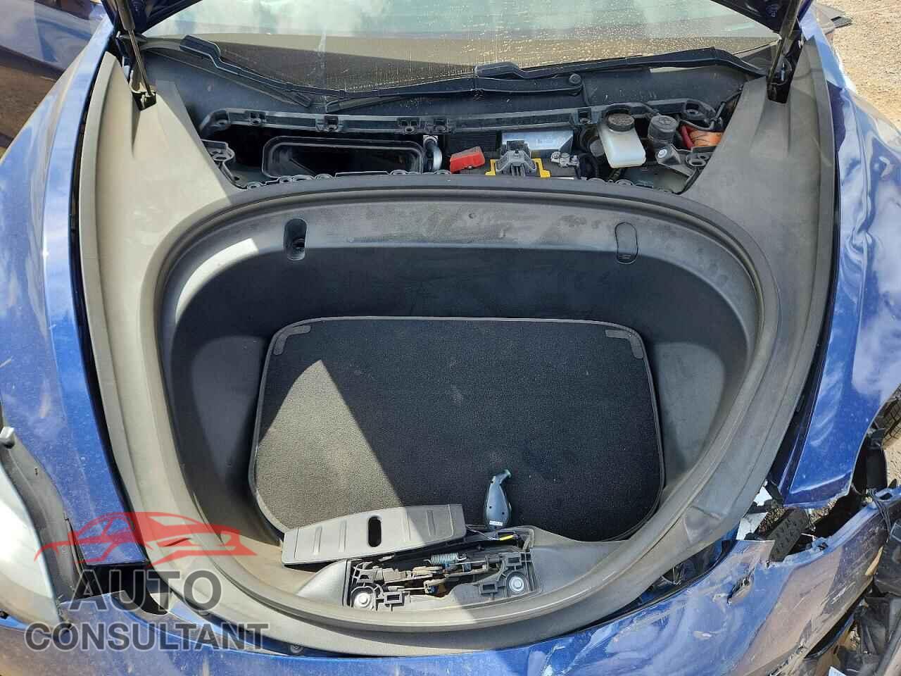 TESLA MODEL 3 2018 - 5YJ3E1EB9JF095191