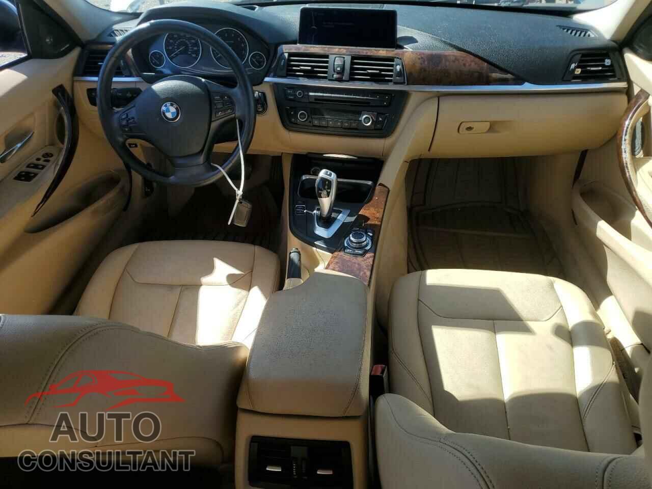 BMW 3 SERIES 2013 - WBA3B3C55DF530996