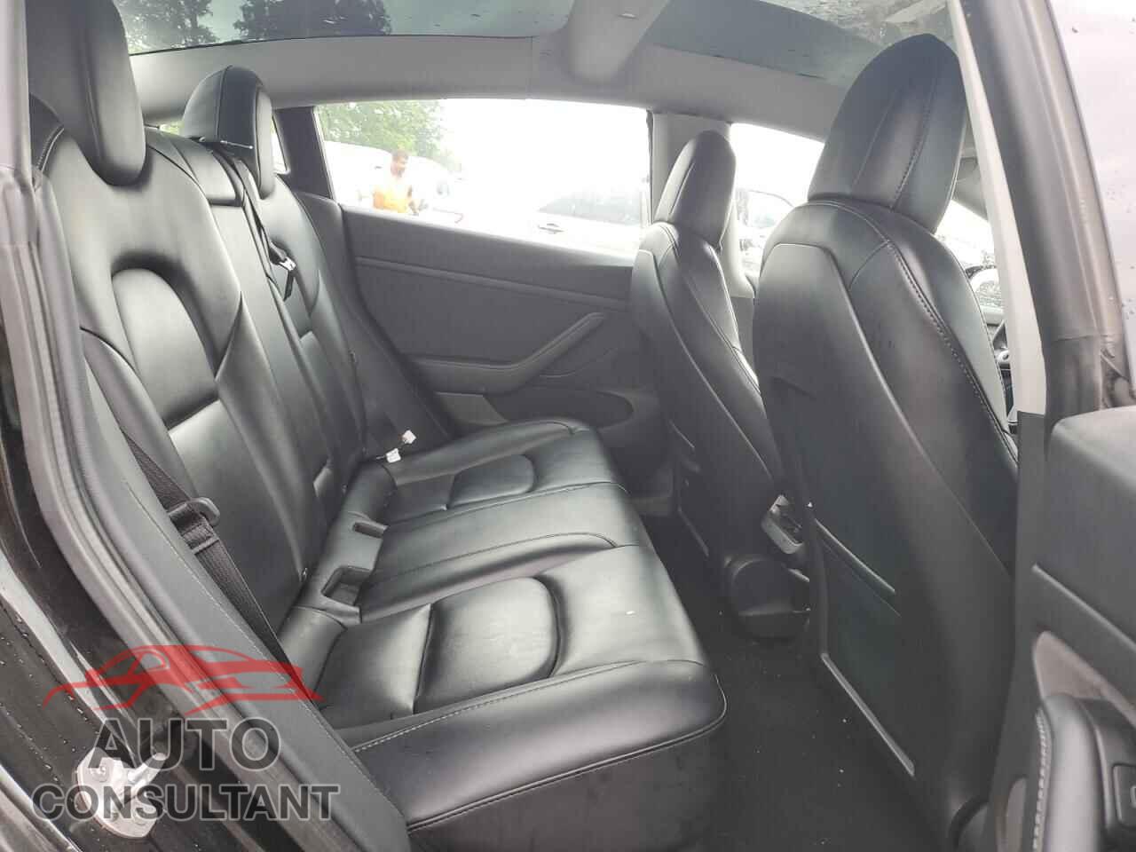 TESLA MODEL 3 2021 - 5YJ3E1EA2MF090328