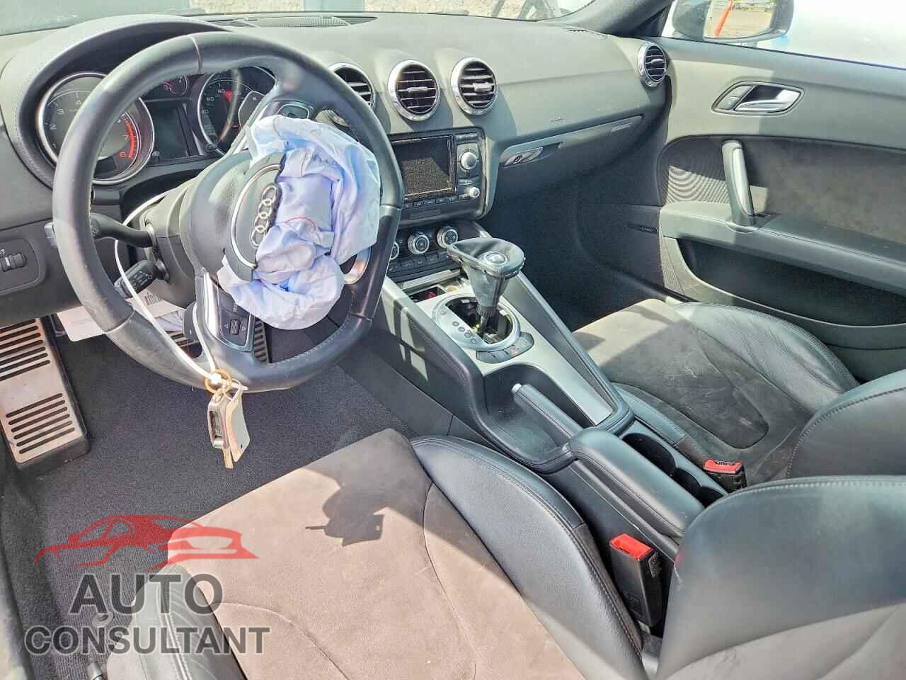 AUDI TT 2015 - TRUBFAFK8F1000892