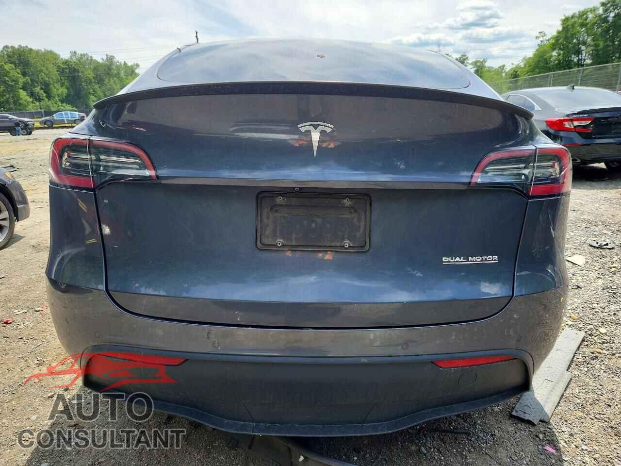 TESLA MODEL Y 2022 - 7SAYGDEF6NF451884
