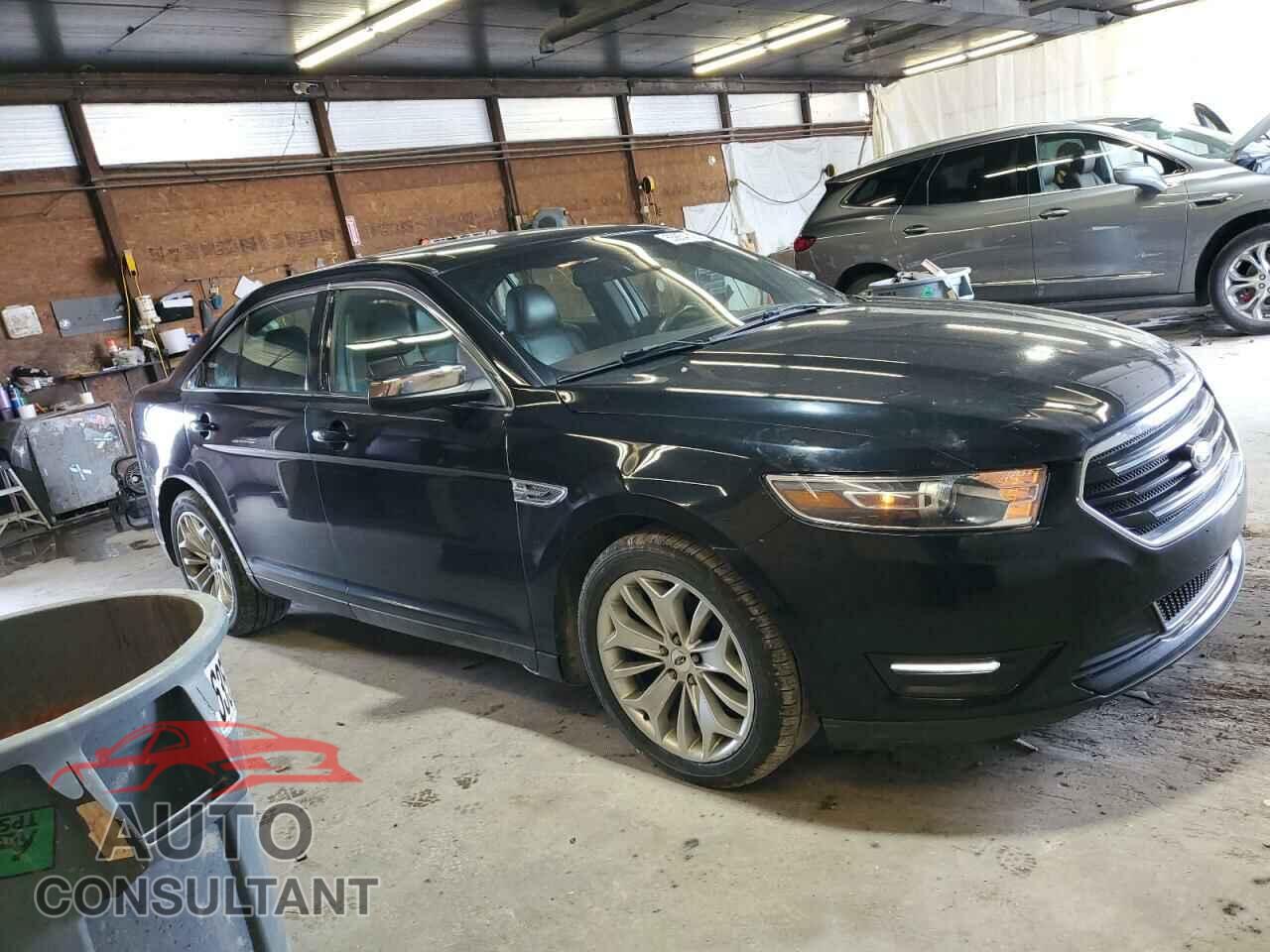 FORD TAURUS 2017 - 1FAHP2F81HG104822