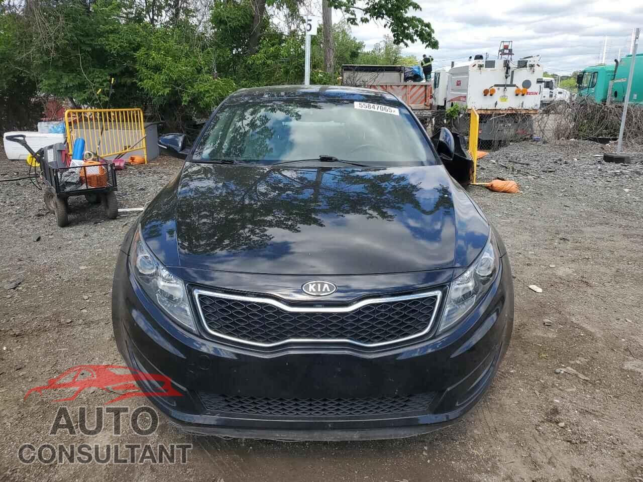 KIA OPTIMA 2011 - KNAGN4A65B5158007