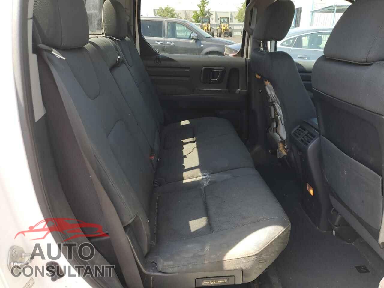 HONDA RIDGELINE 2014 - 5FPYK1F71EB011550