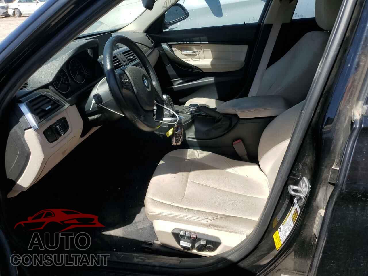 BMW 3 SERIES 2016 - WBA8E1G52GNU11860