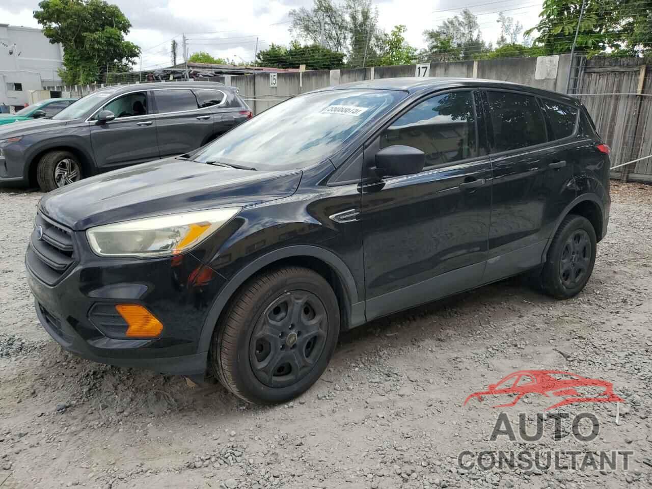 FORD ESCAPE 2017 - 1FMCU0F78HUD05106