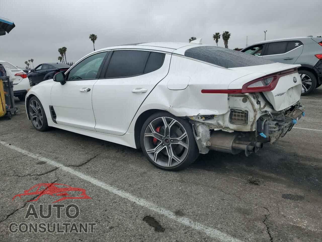 KIA STINGER 2018 - KNAE45LC6J6038891