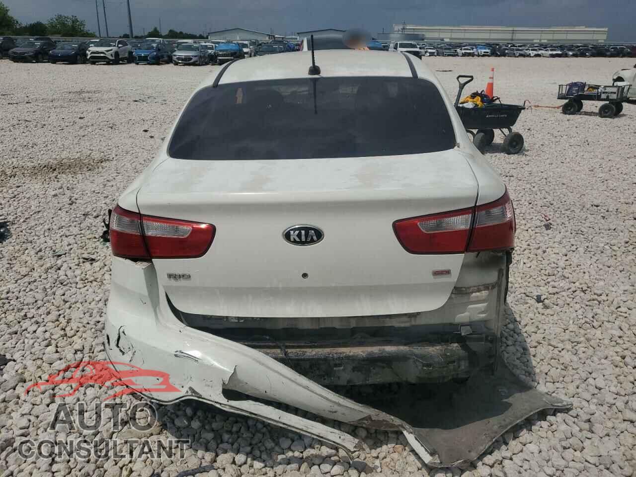 KIA RIO 2015 - KNADM4A38F6451380