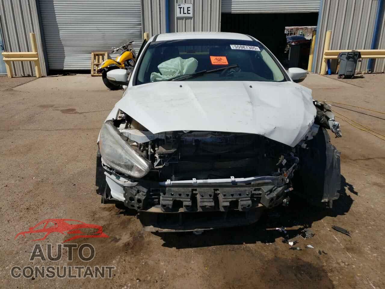 FORD FOCUS 2017 - 1FADP3F21HL300654