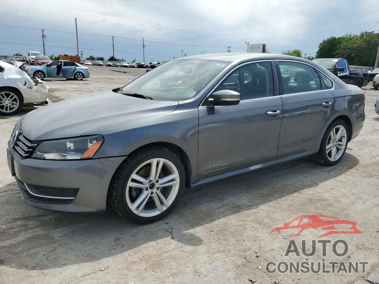 VOLKSWAGEN PASSAT 2013 - 1VWBH7A35DC107873