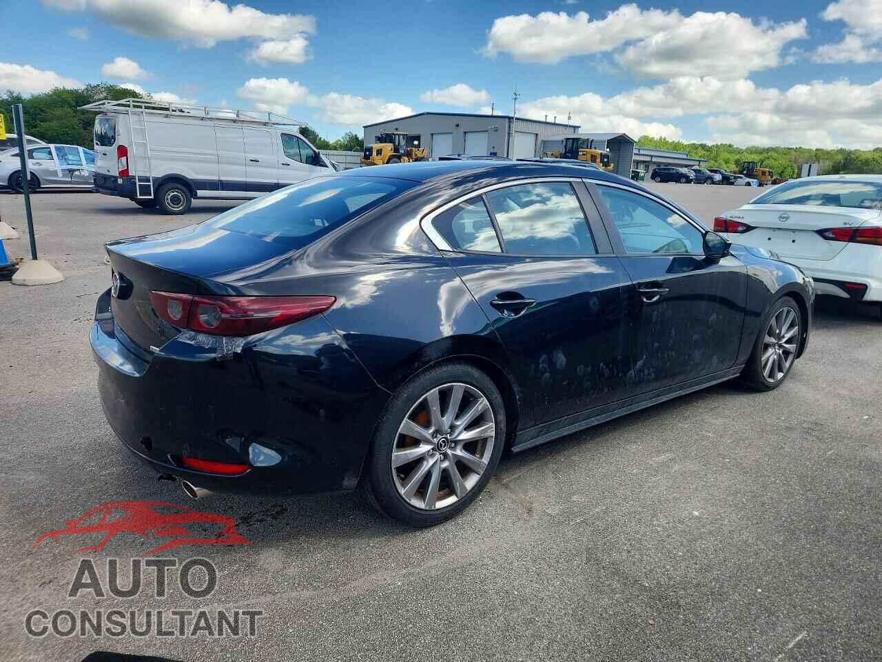 MAZDA 3 2021 - JM1BPABL5M1332128
