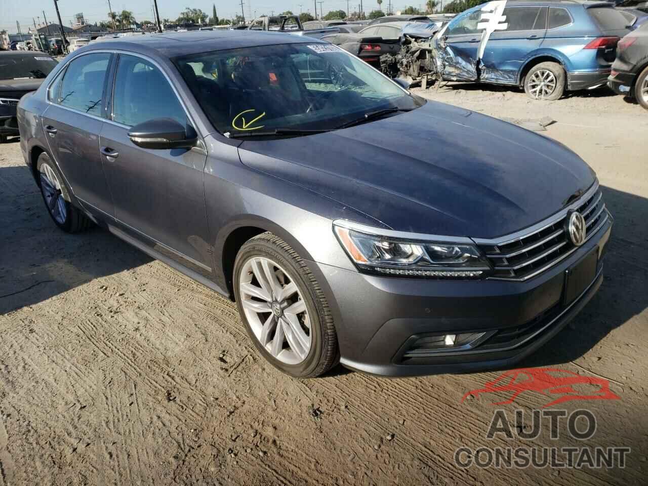 VOLKSWAGEN PASSAT 2017 - 1VWGT7A33HC065133