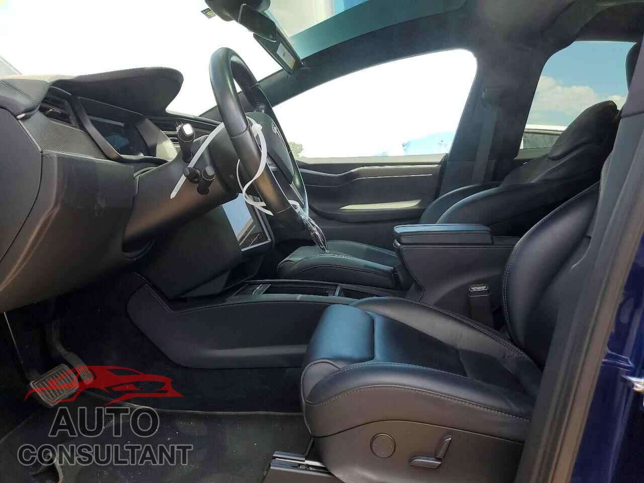 TESLA MODEL X 2018 - 5YJXCBE21JF110599