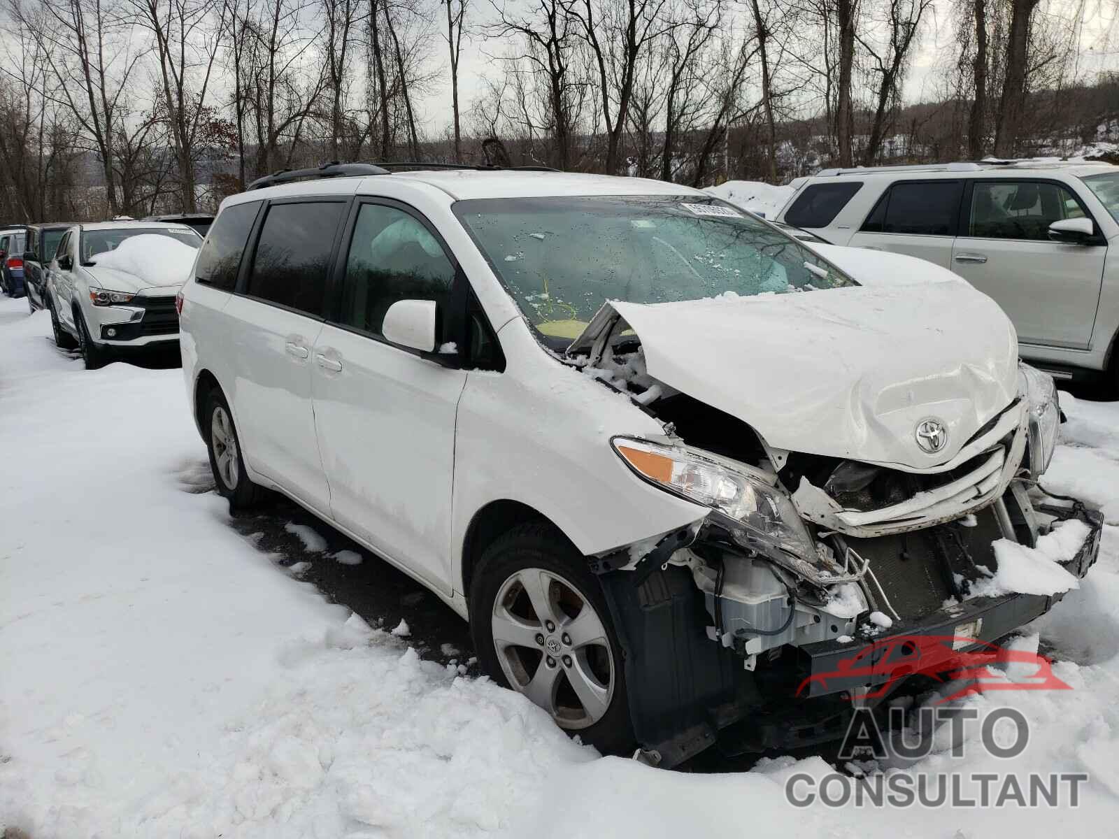 TOYOTA SIENNA 2017 - 5TDKZ3DC4HS871349