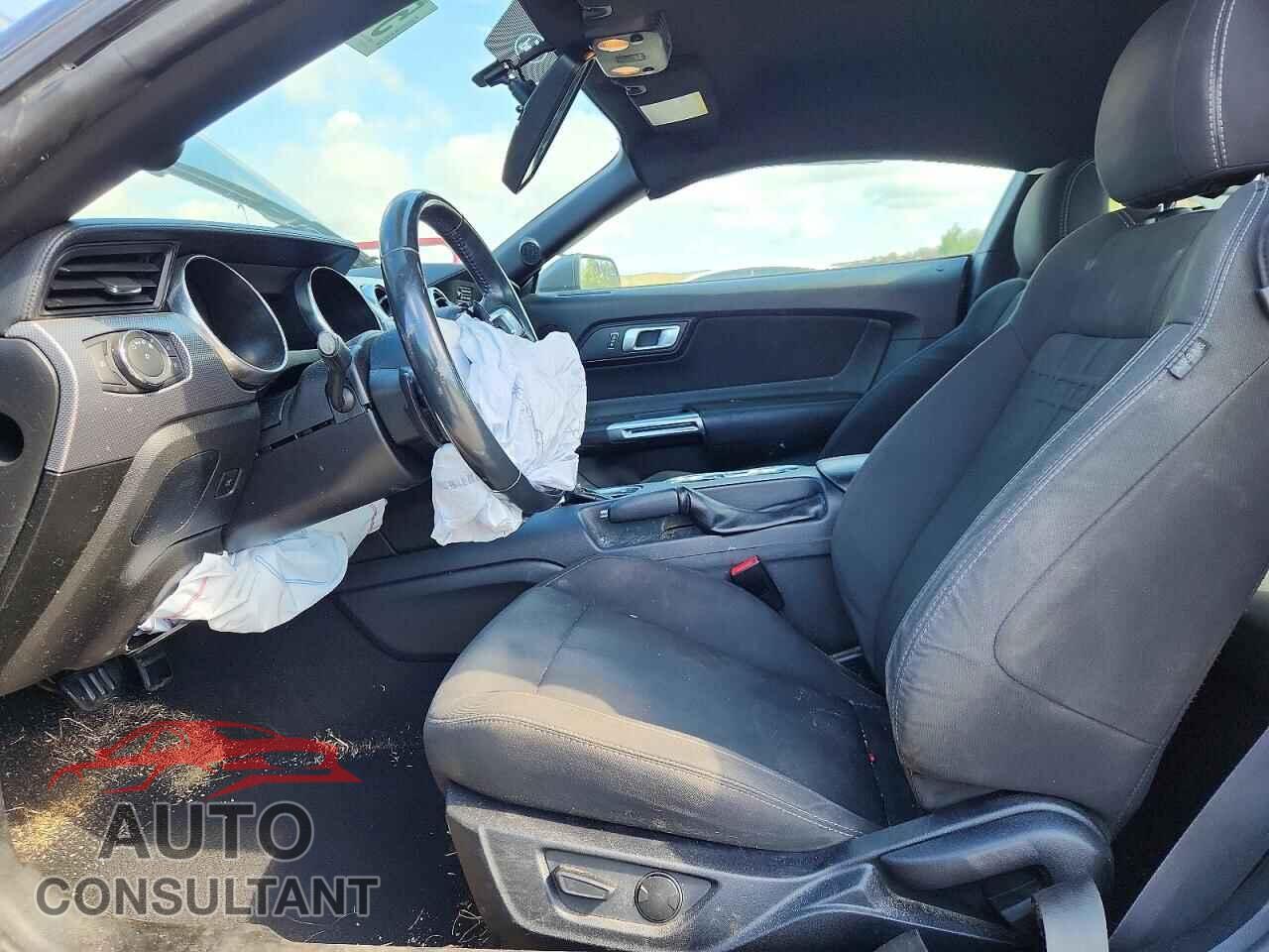 FORD MUSTANG 2020 - 1FA6P8CF2L5190269