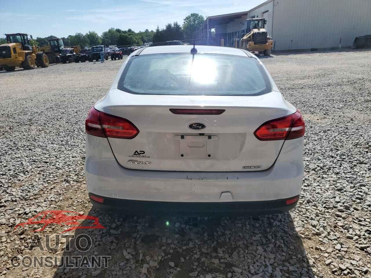 FORD FOCUS 2016 - 1FADP3E20GL304758