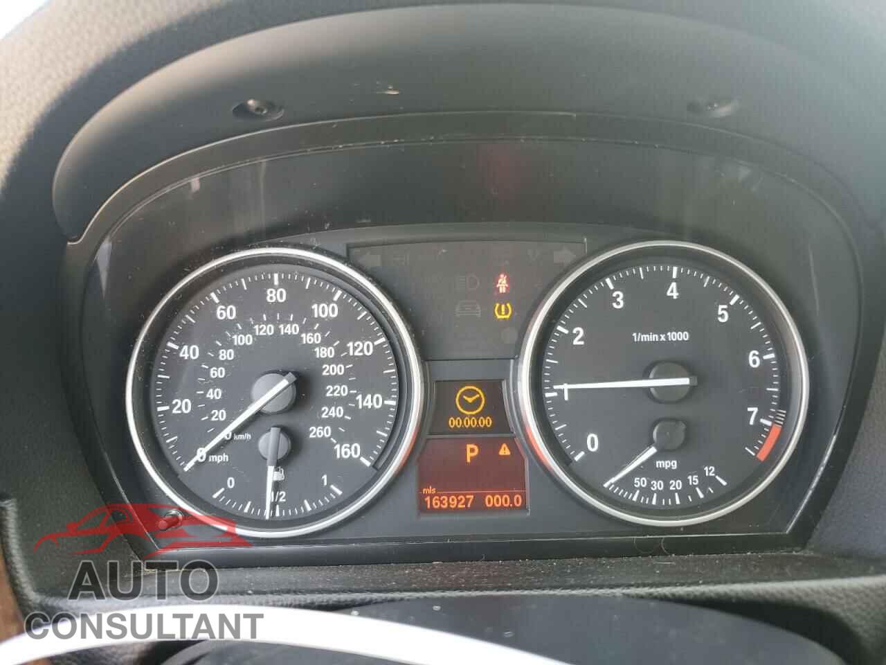 BMW 3 SERIES 2011 - WBAPH7C50BE131116