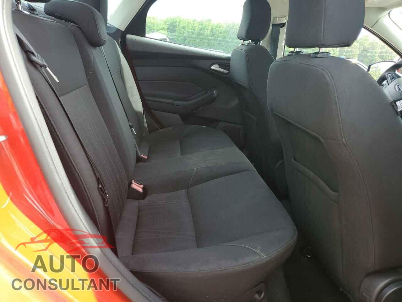 FORD FOCUS 2016 - 1FADP3F25GL257015