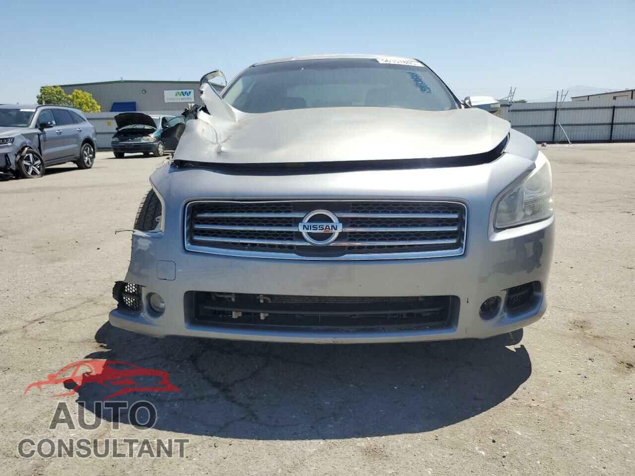 NISSAN MAXIMA 2009 - 1N4AA51E09C820136
