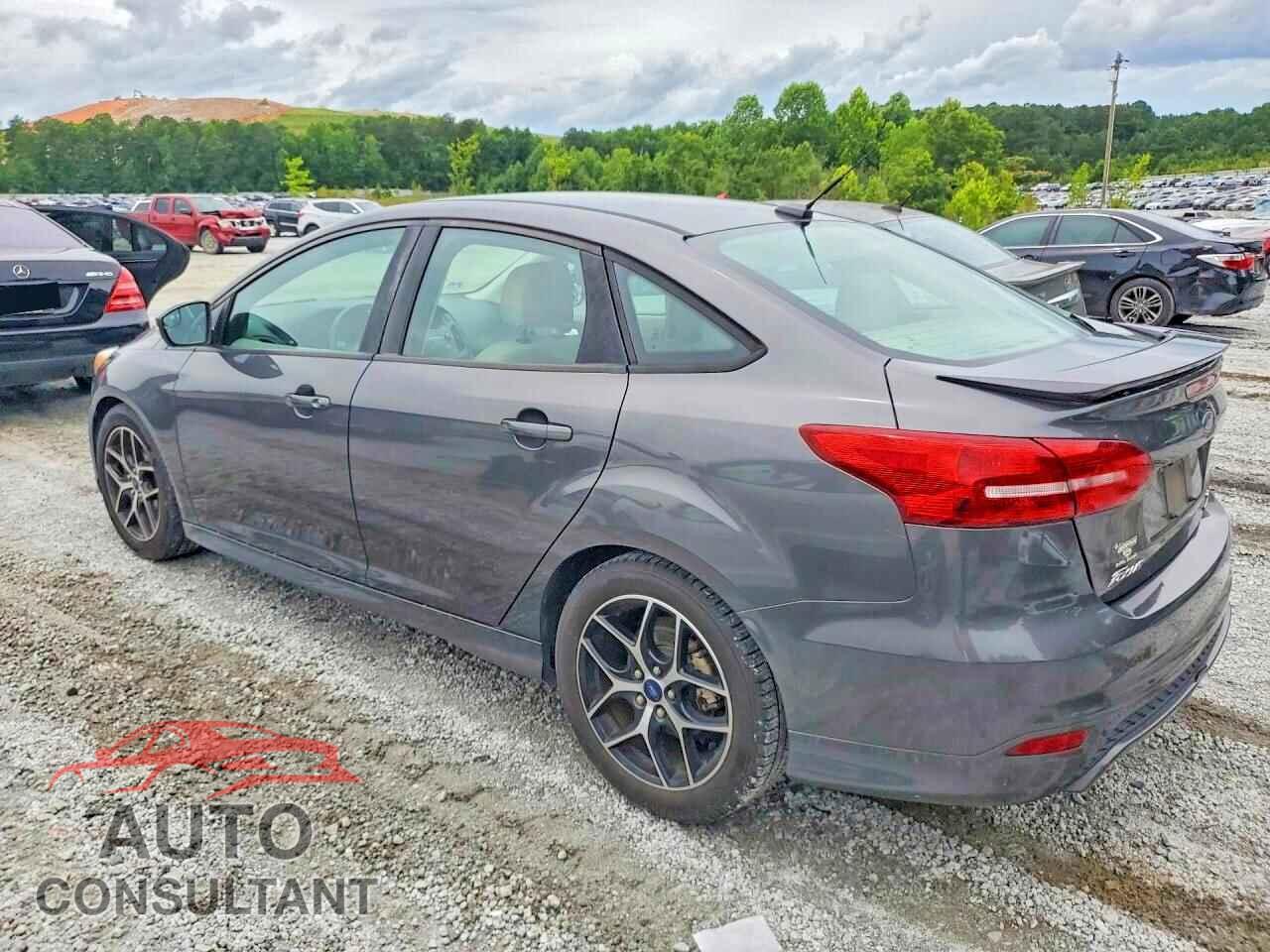 FORD FOCUS 2015 - 1FADP3F28FL214643