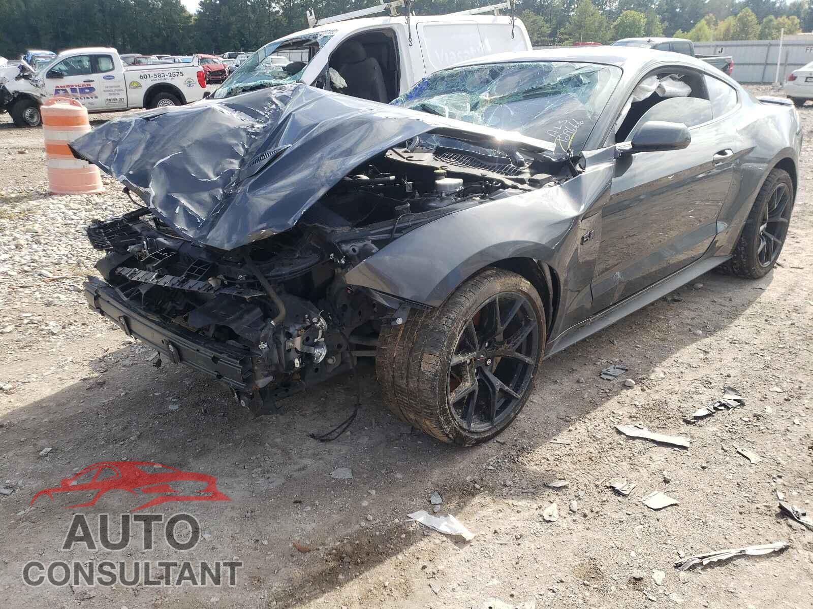 FORD MUSTANG 2018 - 1FA6P8CF8J5129666
