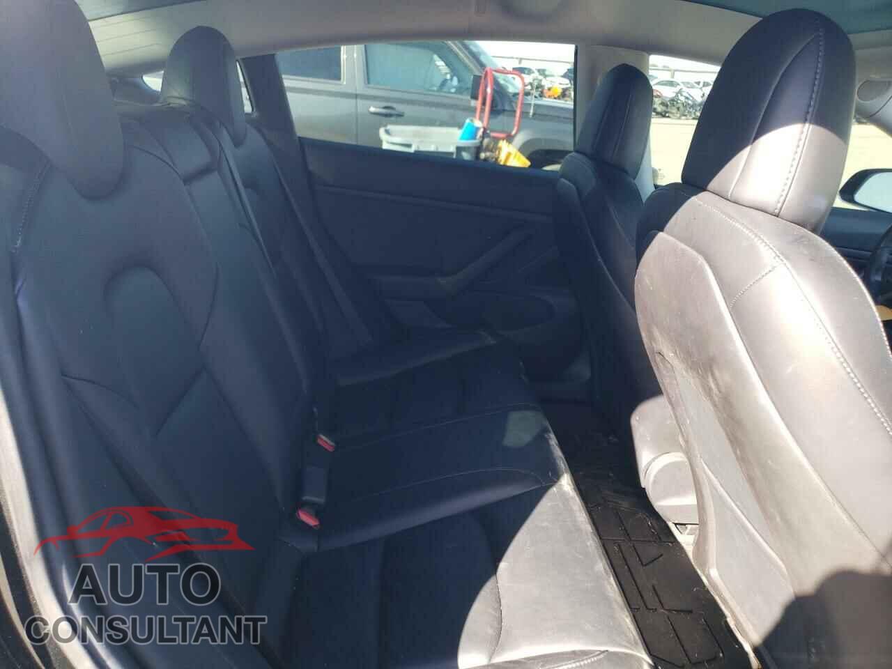 TESLA MODEL 3 2019 - 5YJ3E1EB6KF364653