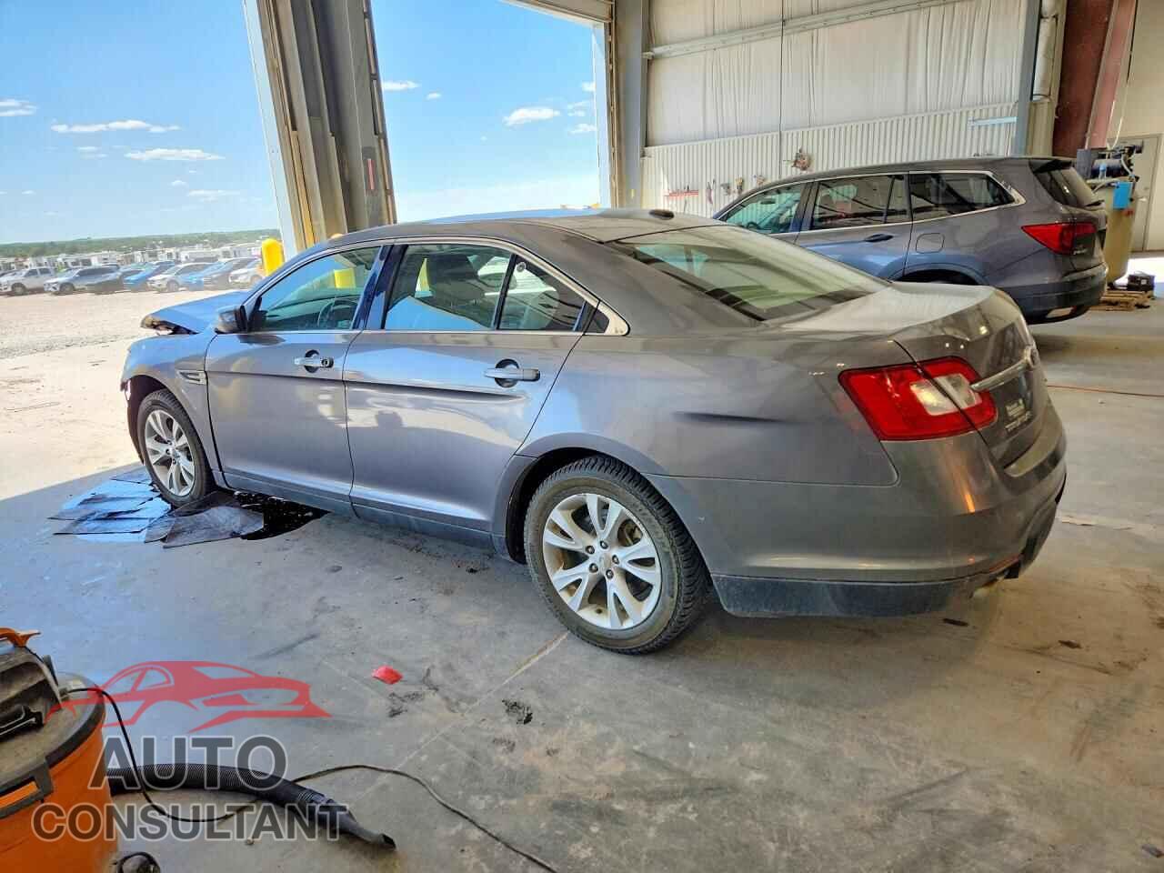 FORD TAURUS 2011 - 1FAHP2EW1BG123880
