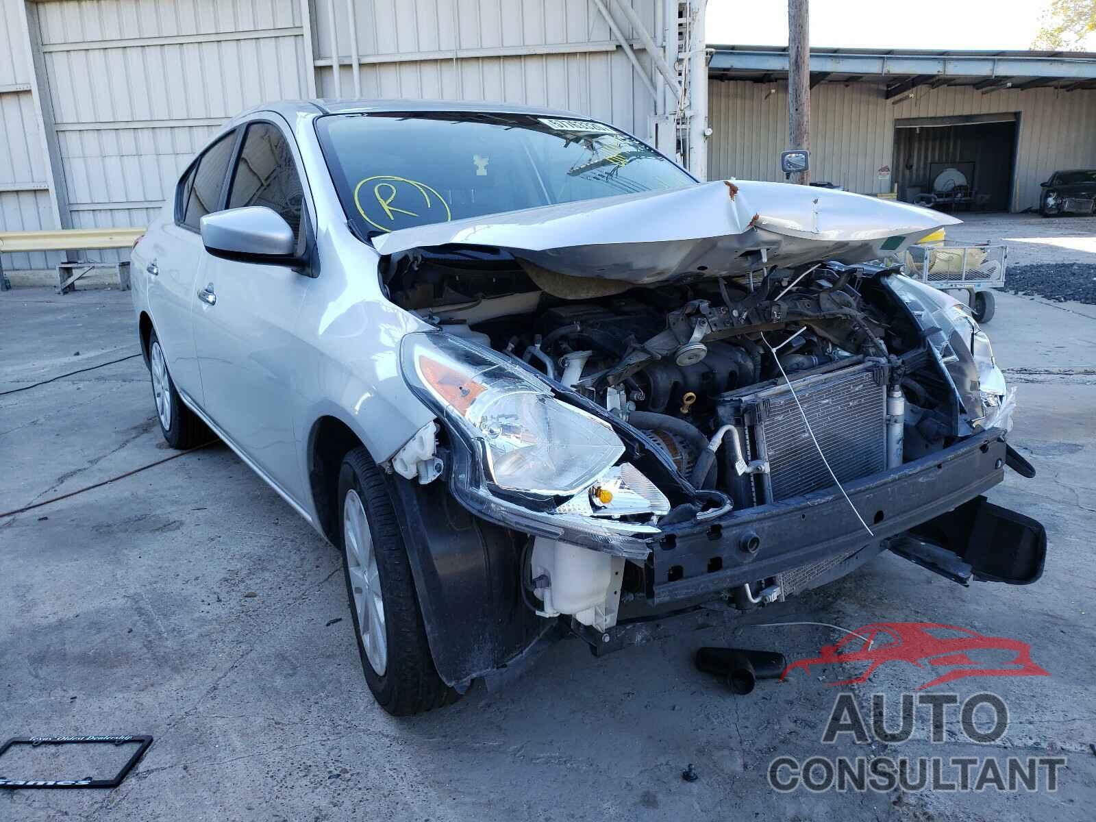 NISSAN VERSA 2018 - 3N1CN7AP7JK411430