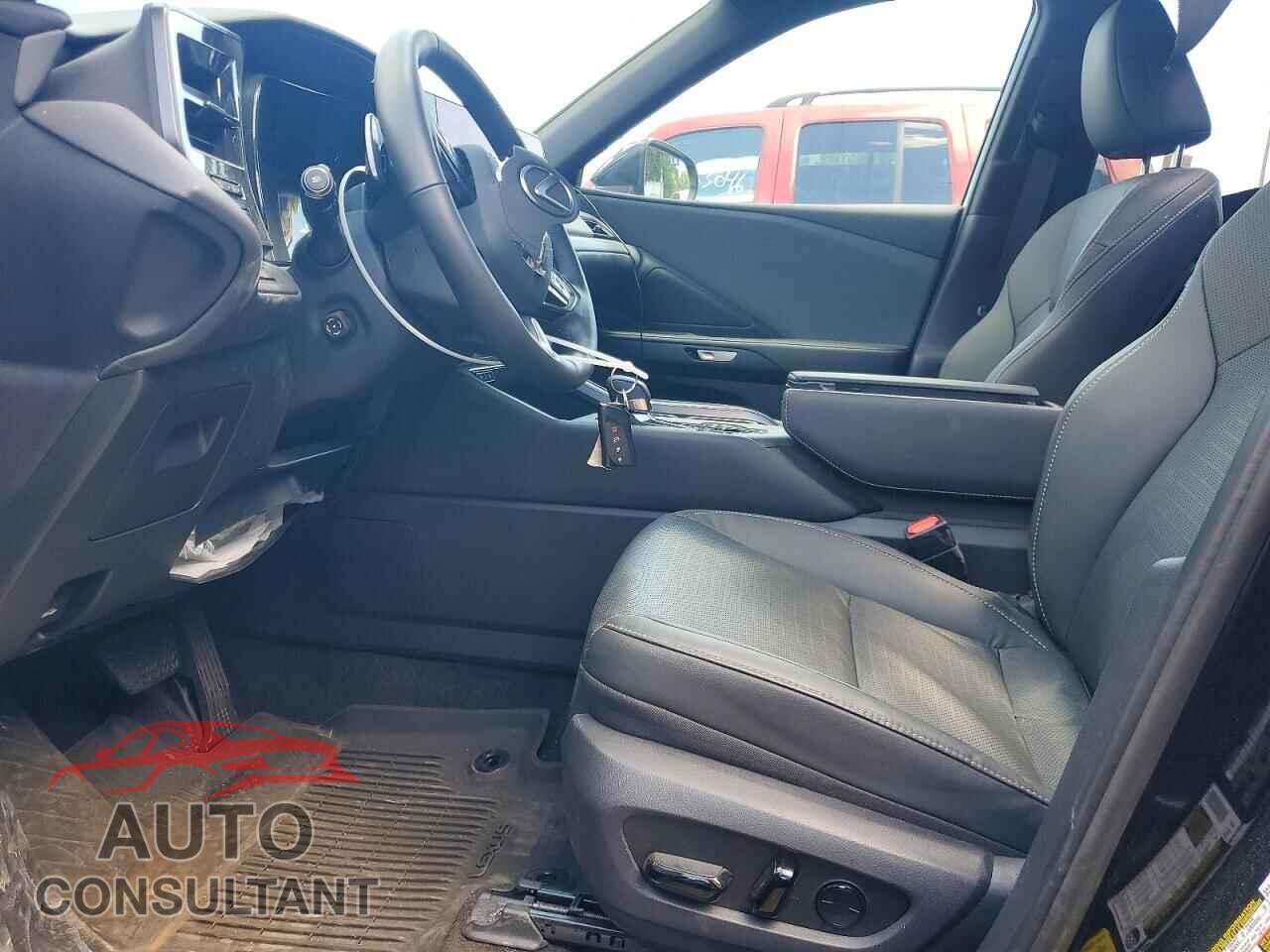 LEXUS UNKNOWN 2025 - 5TDAAAB65SS044424