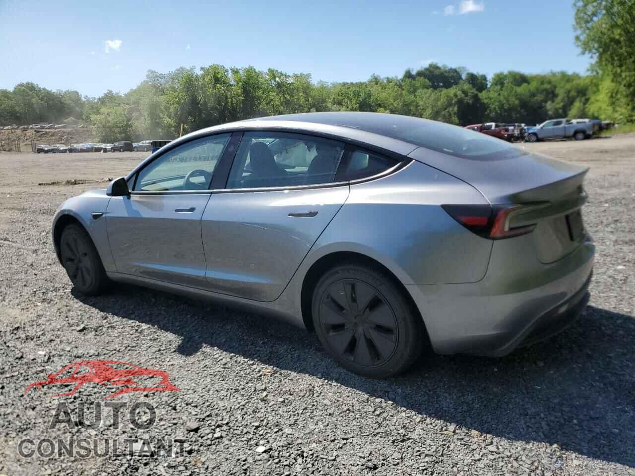 TESLA MODEL 3 2025 - 5YJ3E1EA7SF994768
