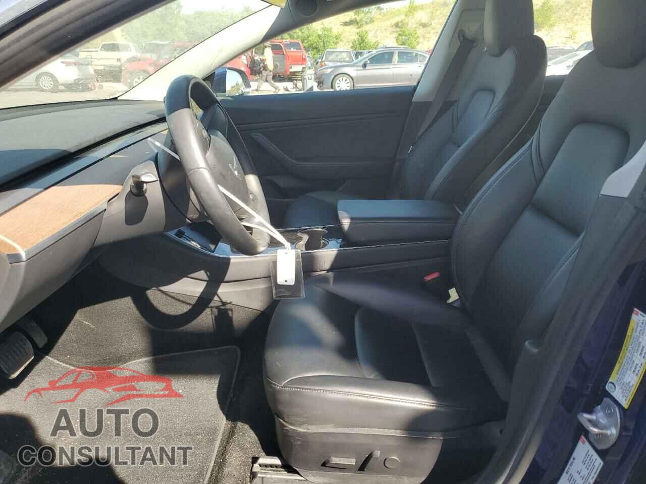 TESLA MODEL 3 2018 - 5YJ3E1EBXJF105307