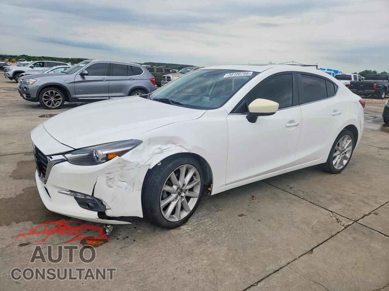 MAZDA 3 2017 - 3MZBN1W30HM140136