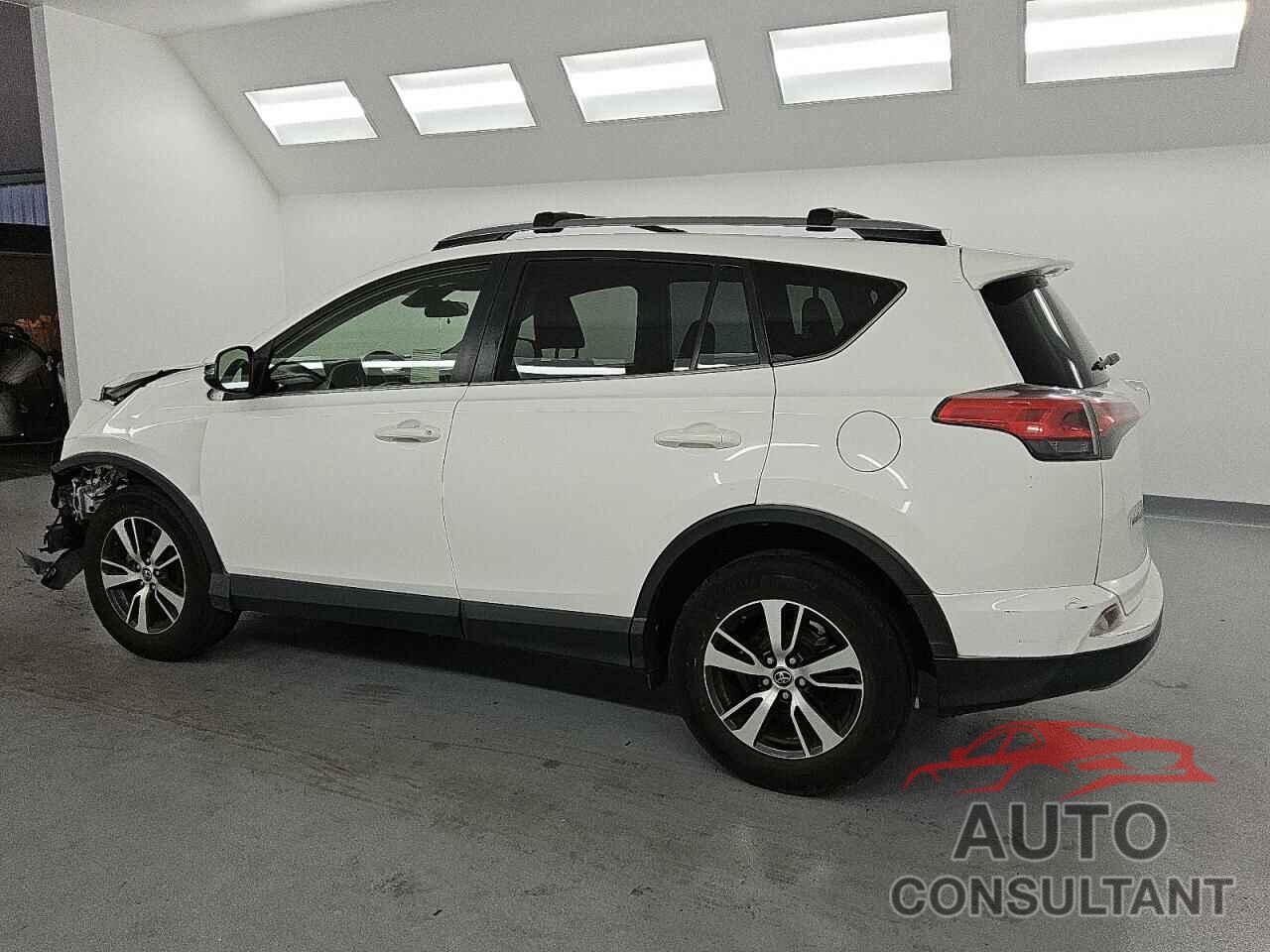 TOYOTA RAV4 2018 - JTMWFREV1JJ735535