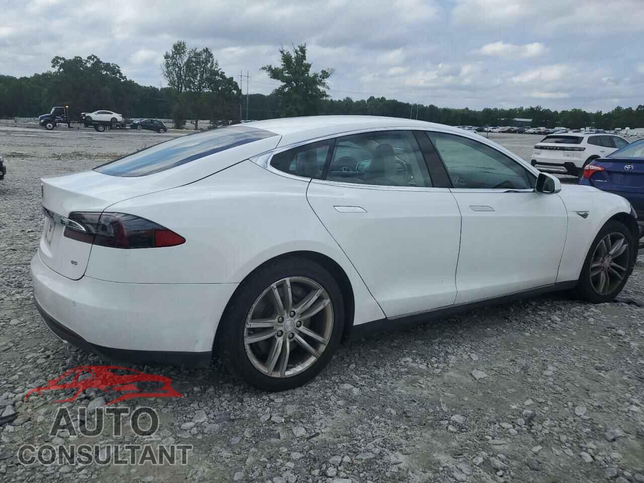 TESLA MODEL S 2014 - 5YJSA1H13EFP30504