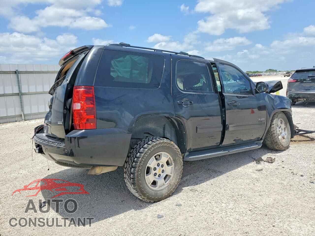CHEVROLET TAHOE 2011 - 1GNSCAE08BR390723